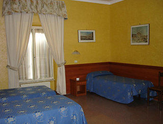 Hotell Milo 3*