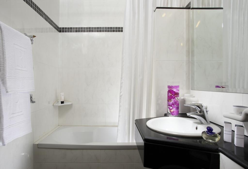 Ranieri Hotel 3*