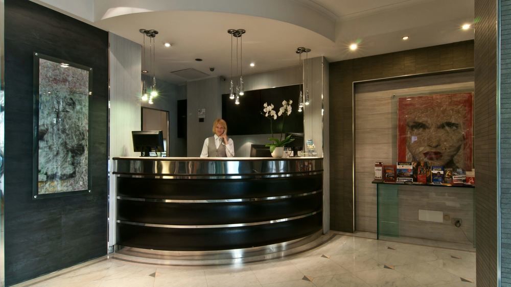 Ariston Hotel 4*