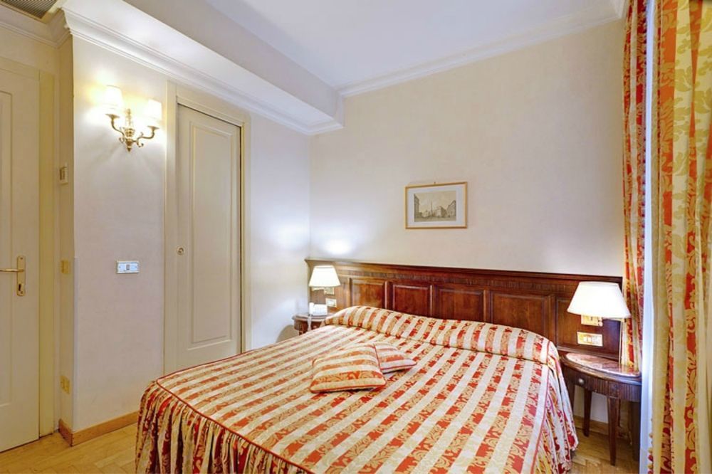 Hotel Cinquantatre Roma