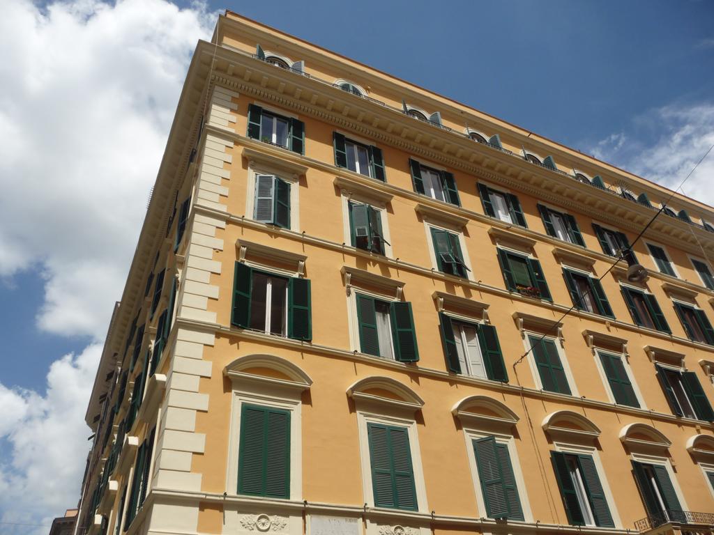 Nice Rome Holiday Gjestgiverier