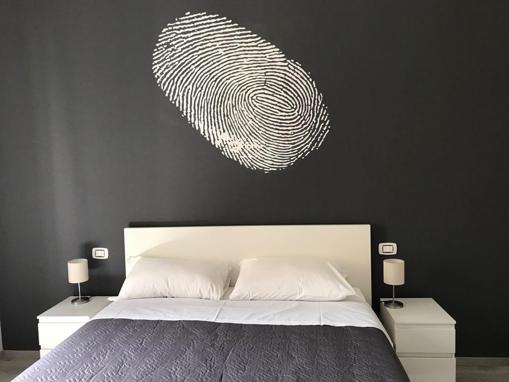 Sensation House Rom