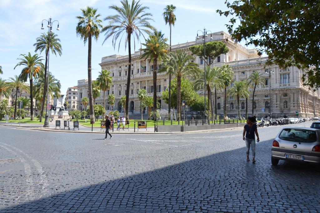 Piazza Cavour 3*