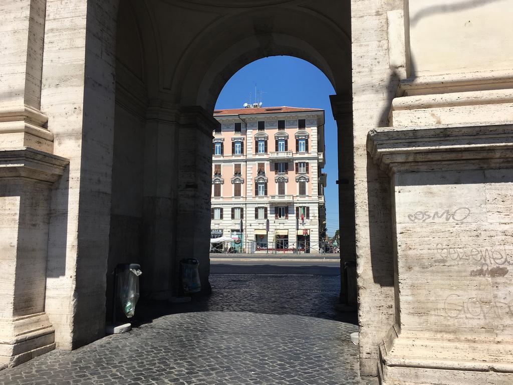 900 Piazza Del Popolo Roma