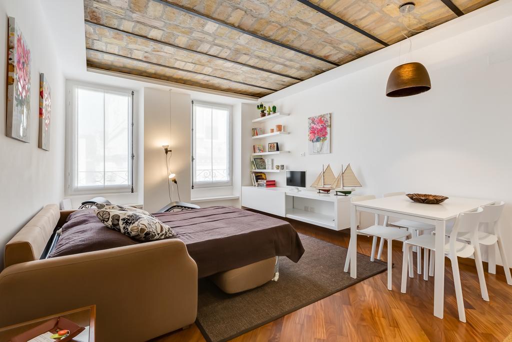Piazza Navona-coronari House Roma