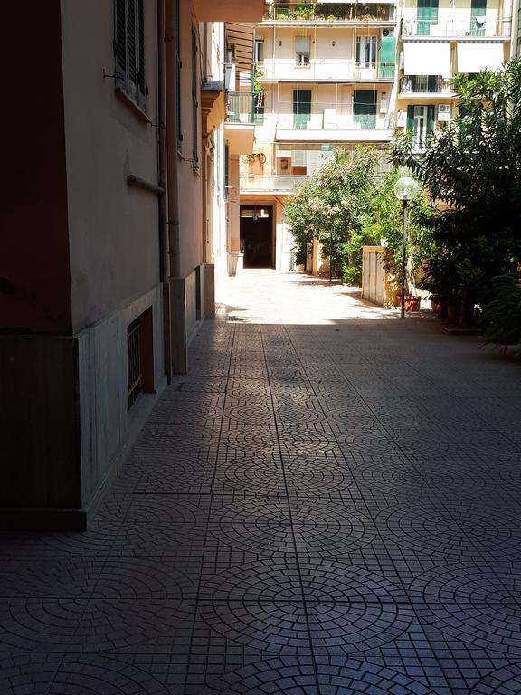 Voi Da Noi * Roma