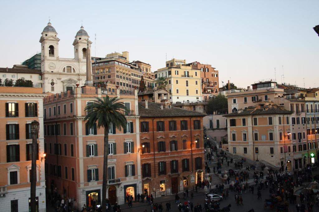 Piazza Di Spagna Affittacamere 2*