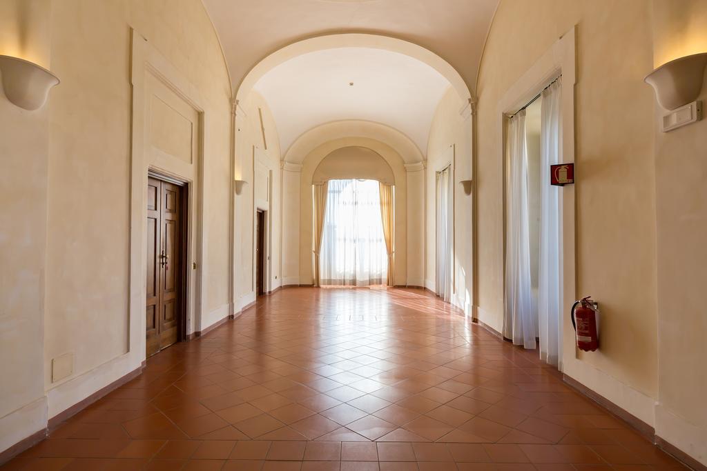Acomodação com café da manhã  Domus Sessoriana 3*