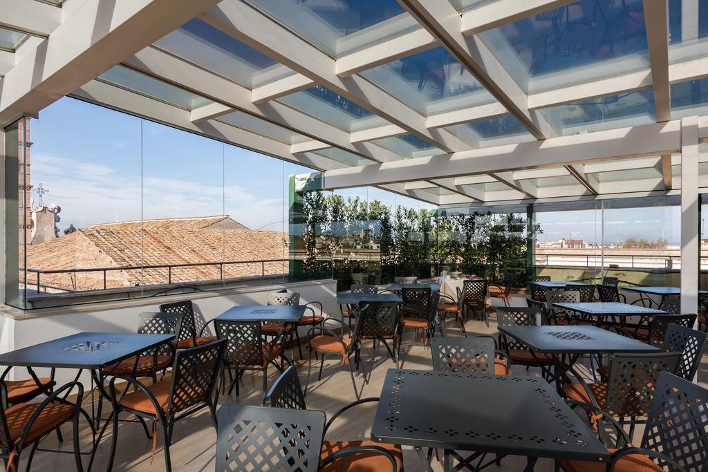 Acomodação com café da manhã  Domus Sessoriana