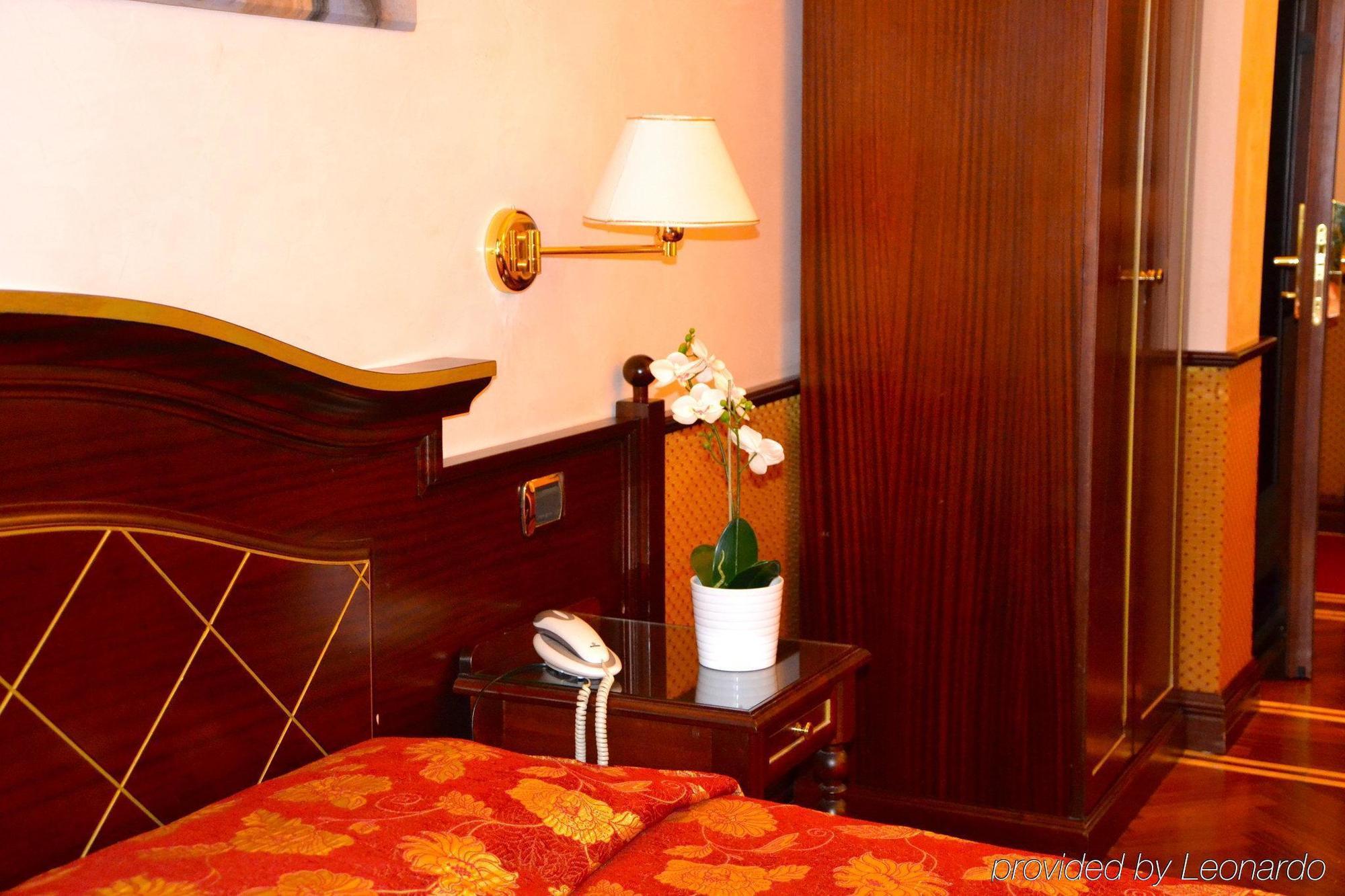 Invictus Hotell 3*