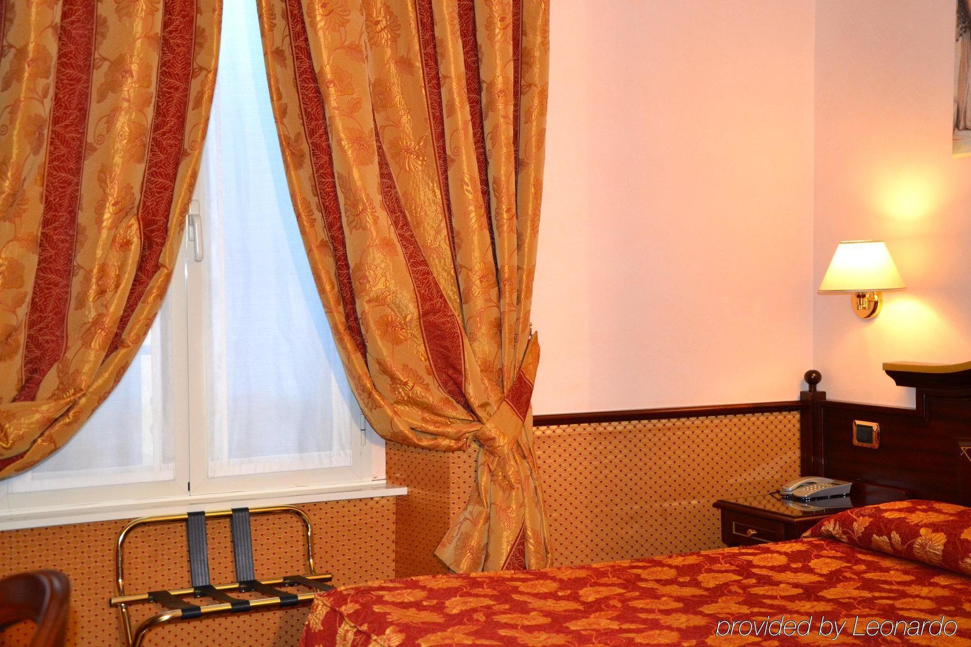 Invictus Hotell 3*