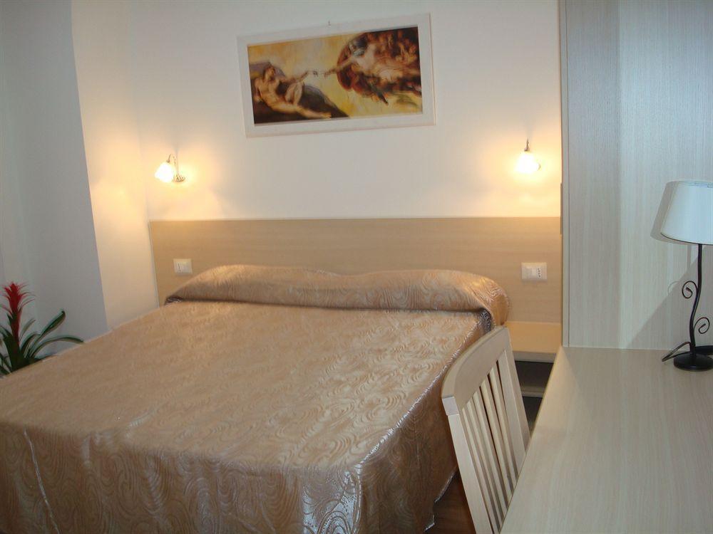 Manzoni Holidays Affittacamere Roma