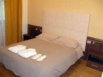 Monti First 2* Roma