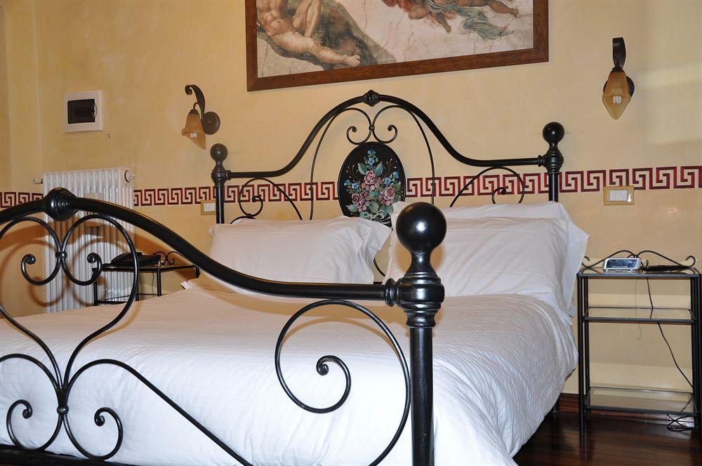 Bed & Breakfast Le Di Via Ottaviano - In