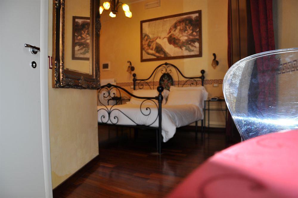 Bed & Breakfast Le Di Via Ottaviano - In 2*