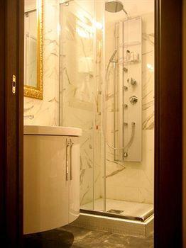 Le Di Via Ottaviano - In Bed & Breakfast 2*