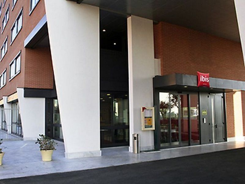 Hotell Ibis Fiera 3*