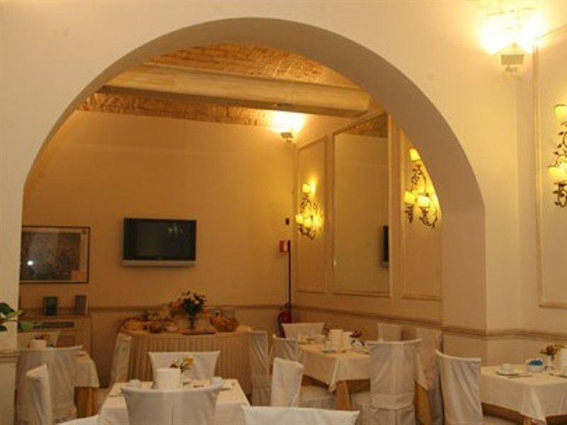 Flavia Hotell 3*