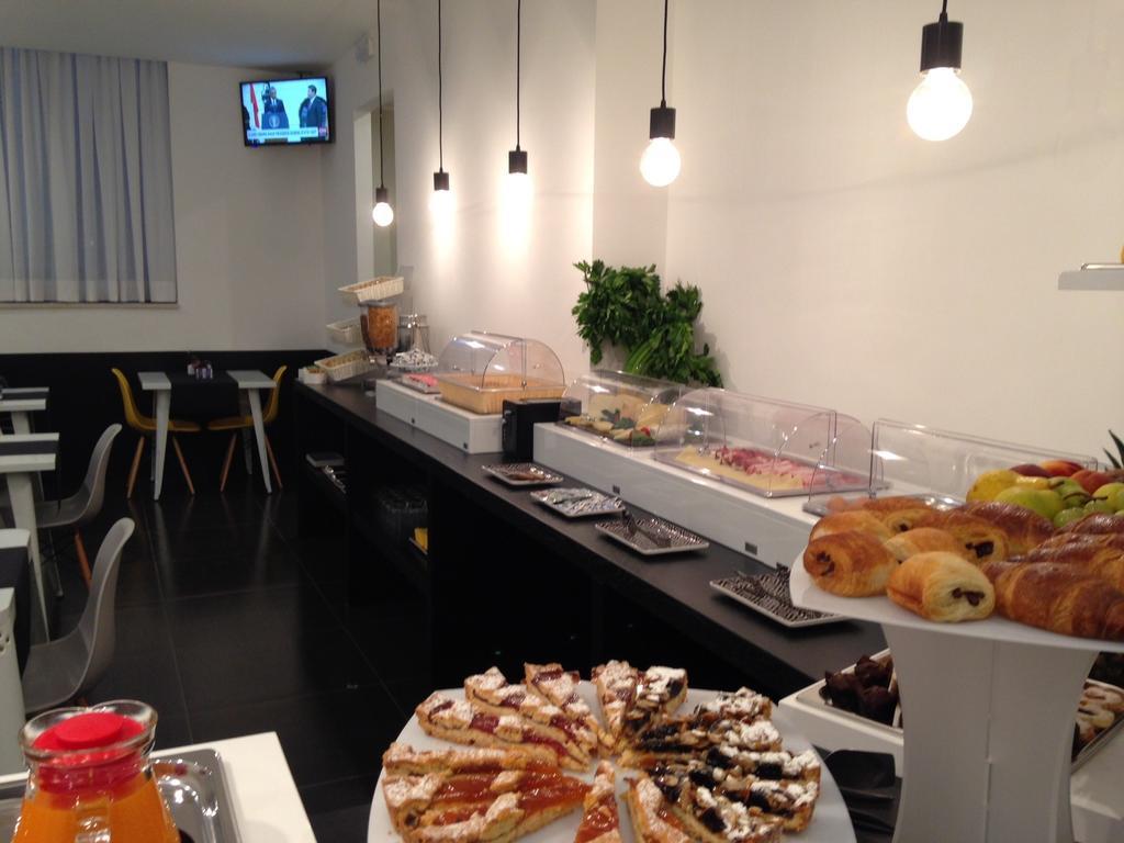 Hotel Navona Theatre 3*