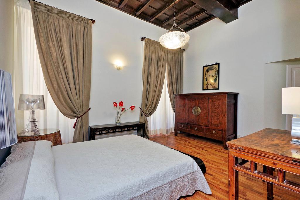 Trevi Vicolo Scanderbeg