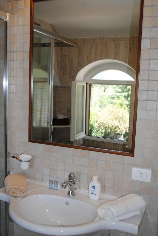 Casale Altavilla Bed & Breakfast