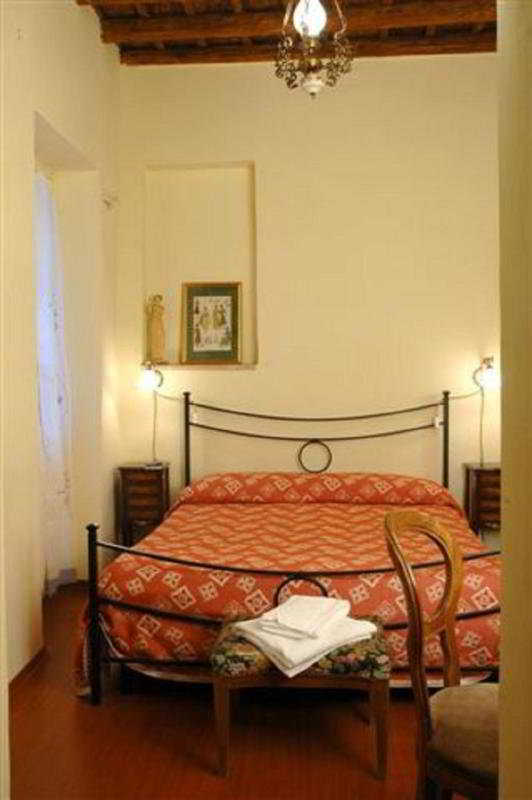 Dimora Storica Urbana Gjestgiverier Roma