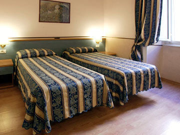 Hotell Lazzari 2*
