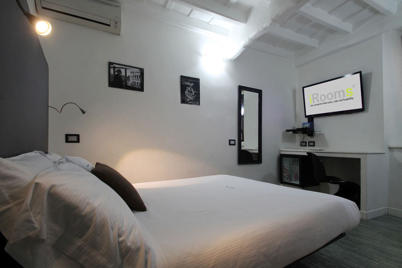 Irooms - Spanish Steps Affittacamere 4*
