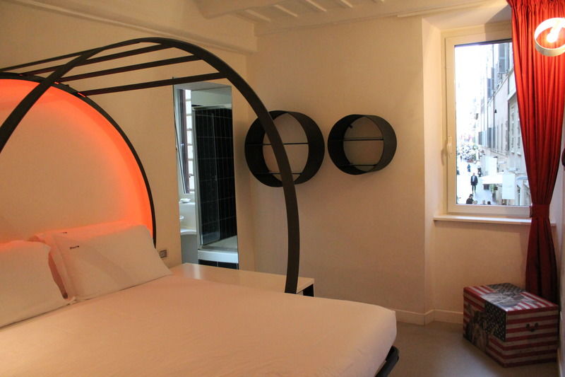 Irooms - Spanish Steps