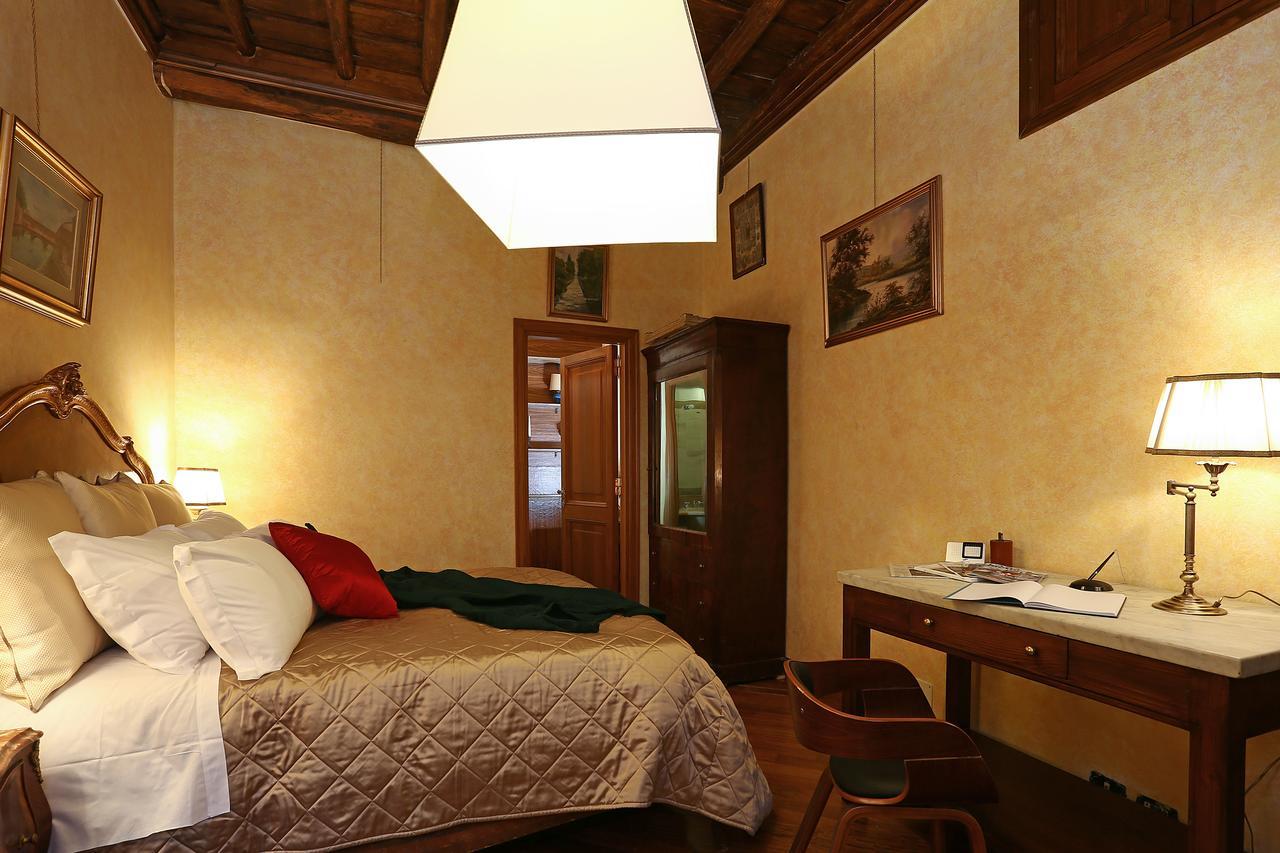 La Casa Dell'orologio Di Palazzo Berardi * Roma