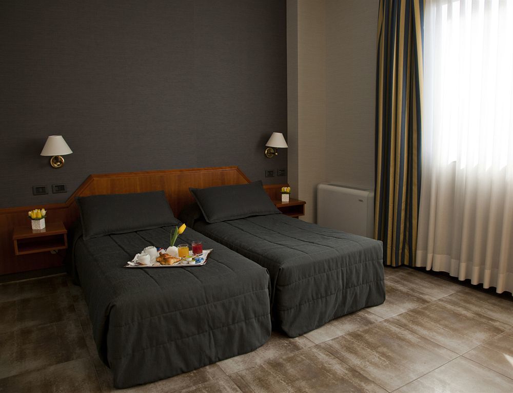 Hotell Zone 4*
