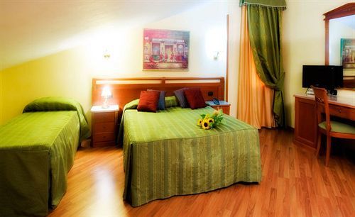 Hotell Bright 3*