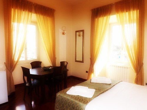 Nika Hostal