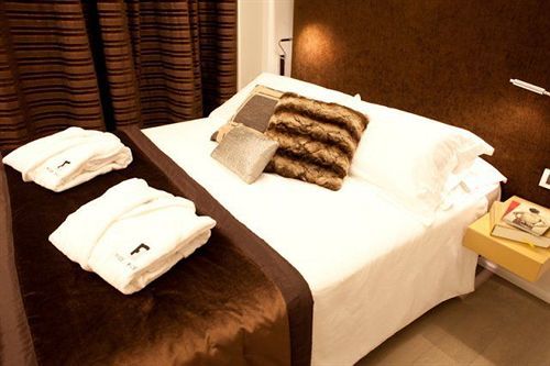 Bed & Breakfast Face To Face House 3*