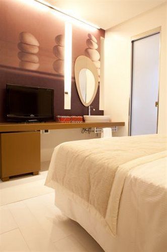 Face To Face House Bed & Breakfast 3*