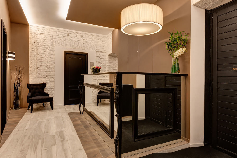 Hotell Dharma Luxury 4*