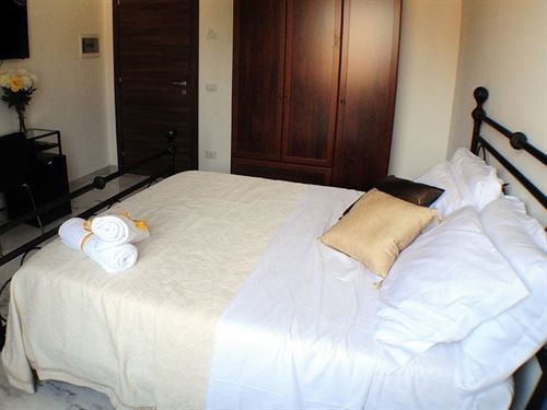 Little Rhome Alojamento de Acomodação e Pequeno-almoço Roma
