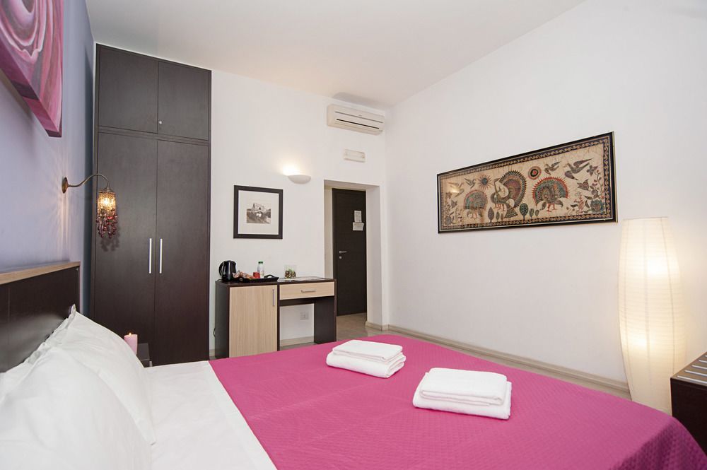 Flowerome Bed and breakfast 2*