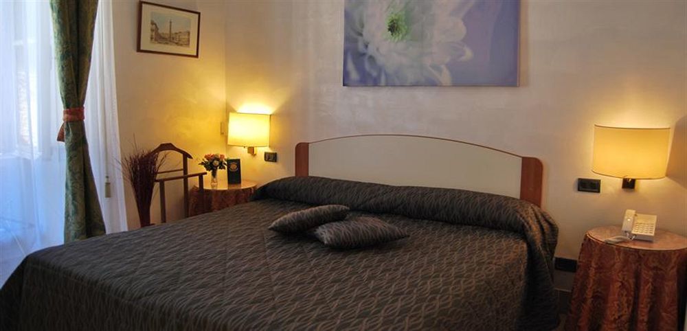 Giotto Flavia Hotell 2*