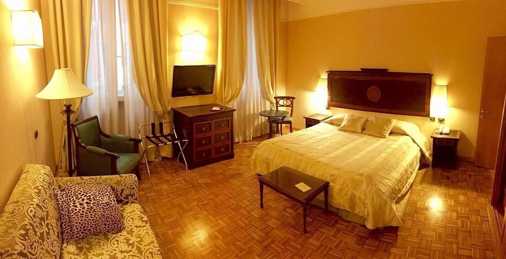Hotel Cecil 3*