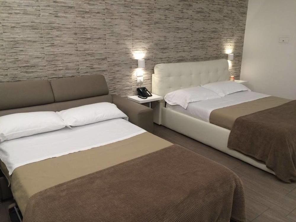 Frühstückspension Domus Castroni Pompeo Magno 3*