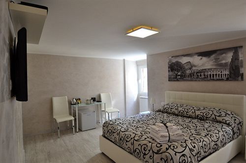 Bed & Breakfast Black And White