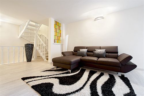 Black And White Bed & Breakfast 2*
