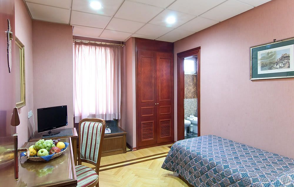 Madison Hotel 3*