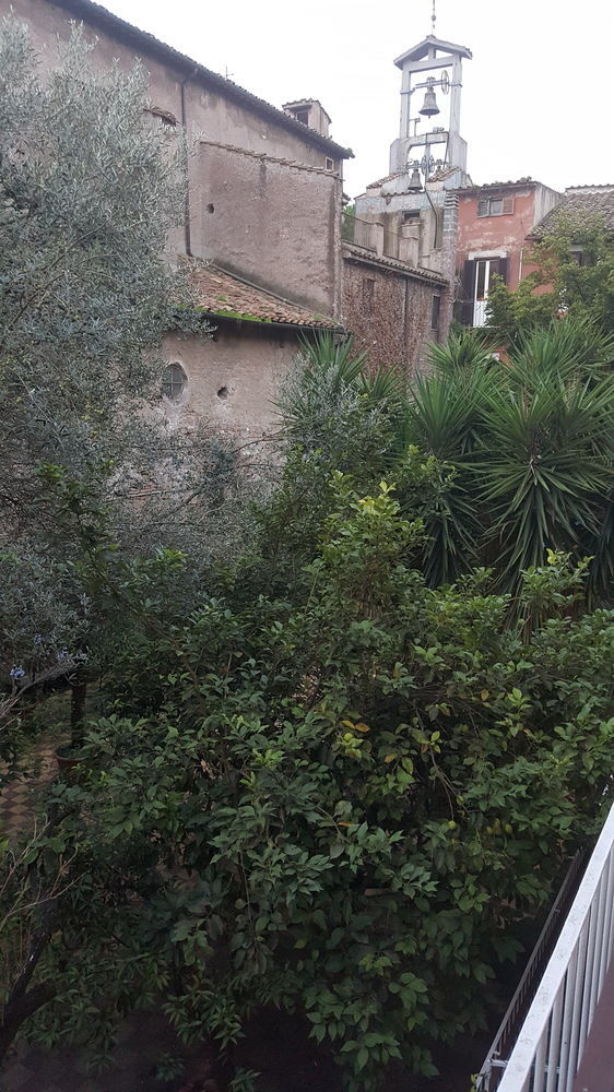 Domus Aventina Roma