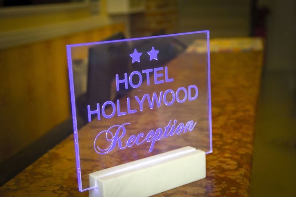 Hollywood Hotel
