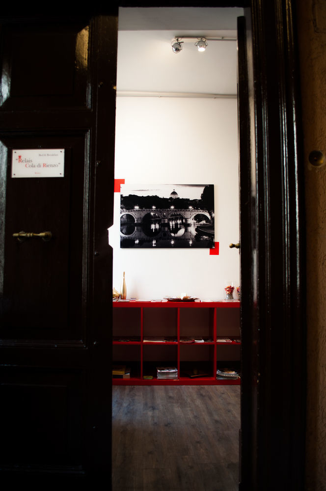 Relais Cola Di Rienzo Bed & Breakfast 3*