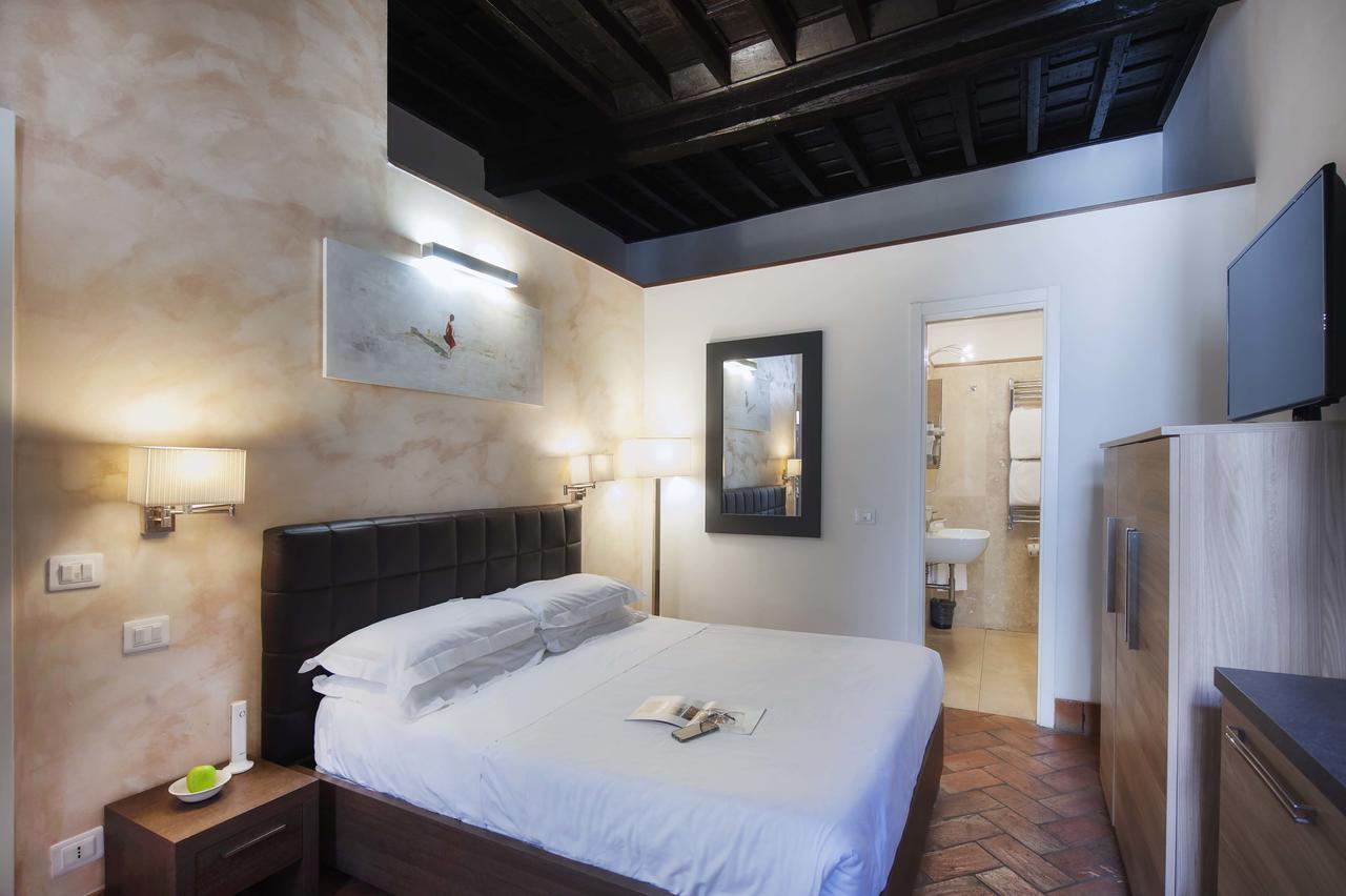 Navona Luxury Apartahotel 2*