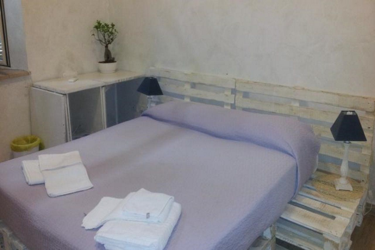 Chain Gallienus Guest house Rome