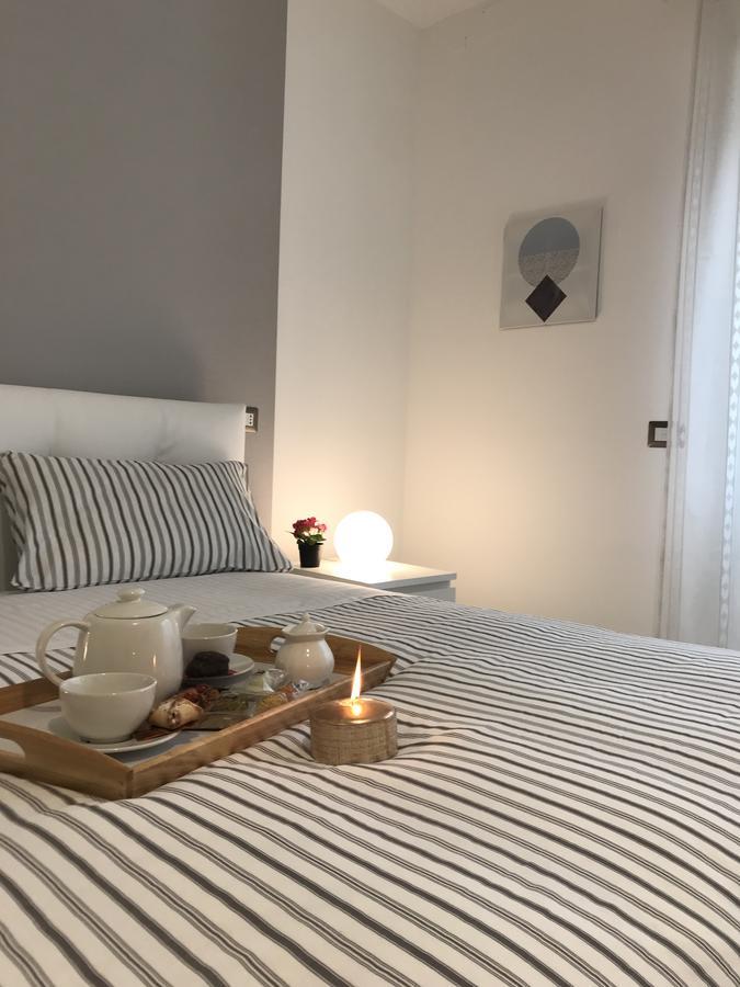 Apartment Sweet Rom